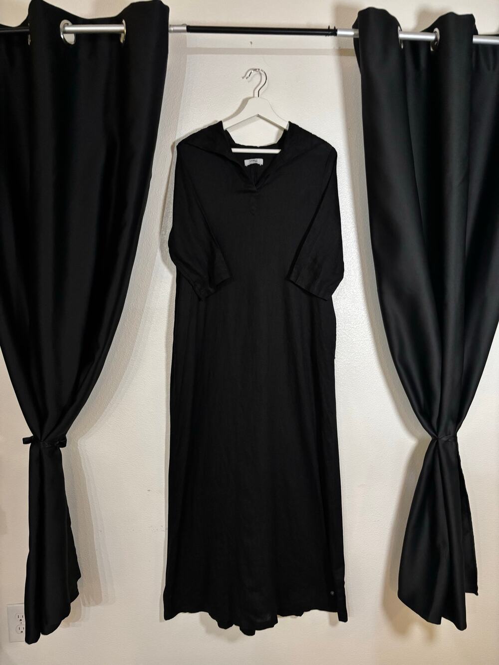 Visible Art- Black Hooded Linen Kaftan Dress